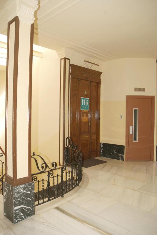 Hostal La Selecta Madrid Luaran gambar